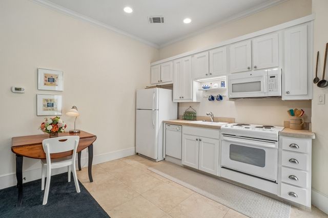 6407 Meadowcrest Lane, Flower Mound, TX 75022