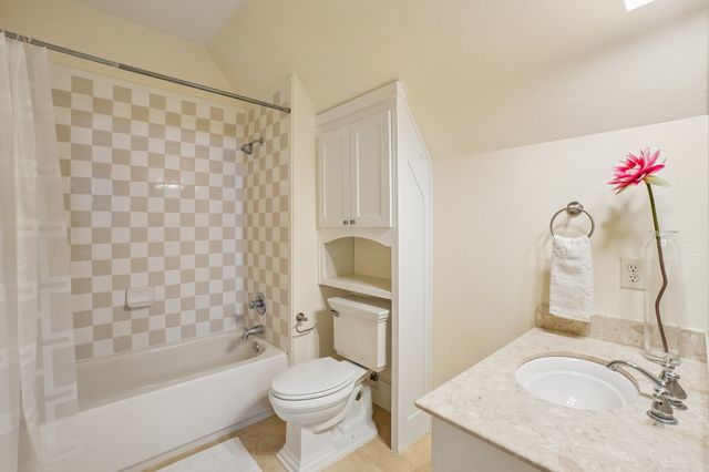 6407 Meadowcrest Lane, Flower Mound, TX 75022