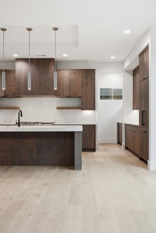 3718 West End Ave Unit 5, Nashville, TN 37205