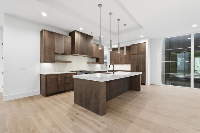 3718 West End Ave Unit 5, Nashville, TN 37205