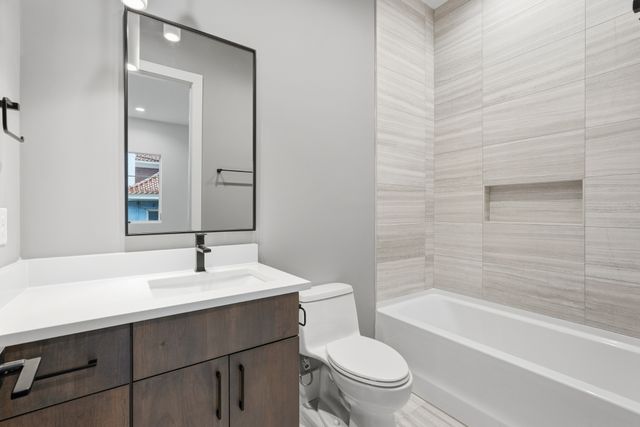 3718 West End Ave Unit 5, Nashville, TN 37205