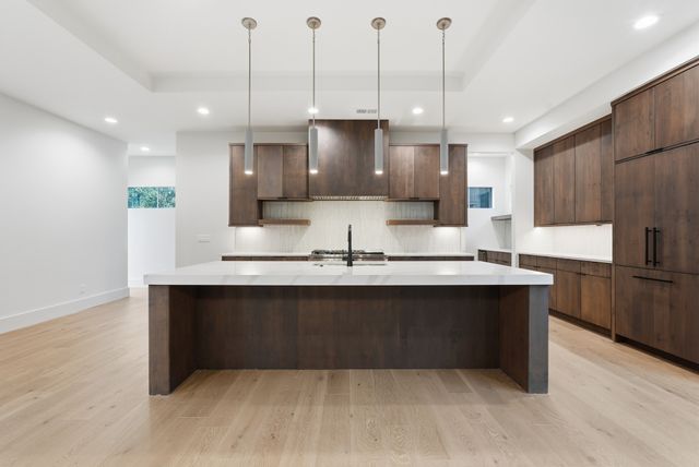 3718 West End Ave Unit 5, Nashville, TN 37205