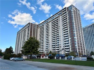 12900 Lake Avenue 216, Lakewood, OH 44107
