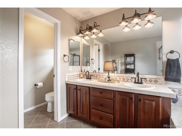 10468 Applebrook Cir, Littleton, CO 80130