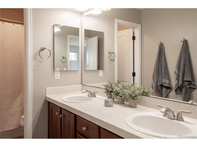 10468 Applebrook Cir, Littleton, CO 80130