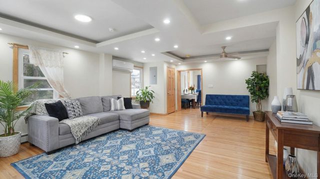 34 Diamond Street, Elmont, NY 11003