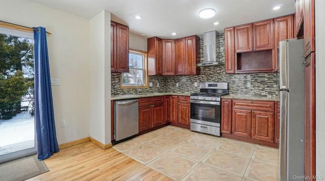 34 Diamond Street, Elmont, NY 11003