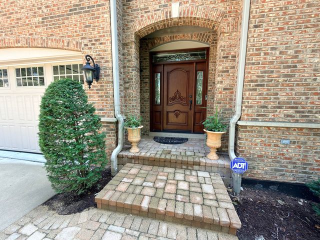1657 Hickory Drive, Hoffman Estates, IL 60192