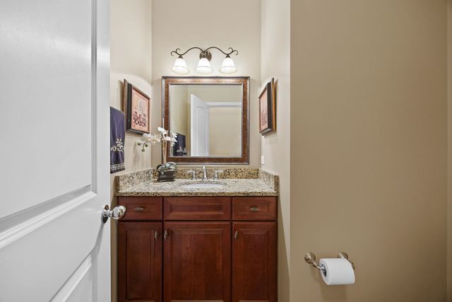 1657 Hickory Drive, Hoffman Estates, IL 60192