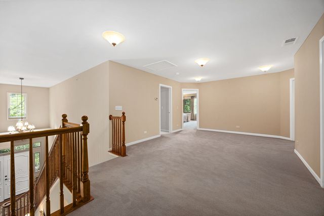 1657 Hickory Drive, Hoffman Estates, IL 60192