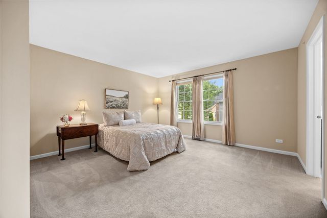 1657 Hickory Drive, Hoffman Estates, IL 60192