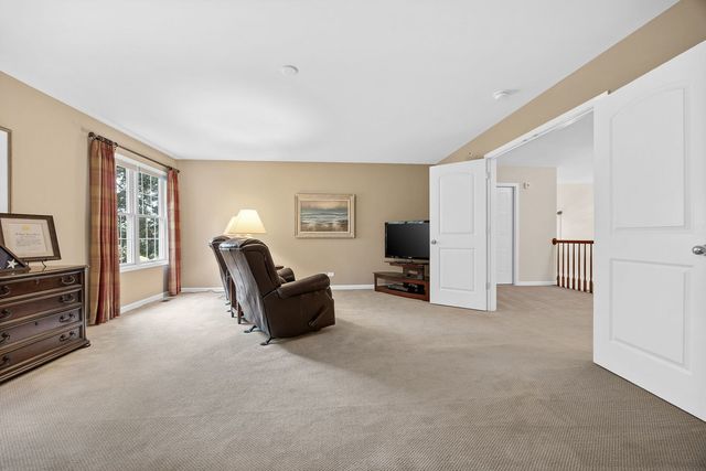 1657 Hickory Drive, Hoffman Estates, IL 60192