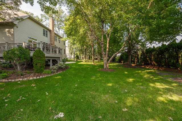 1657 Hickory Drive, Hoffman Estates, IL 60192