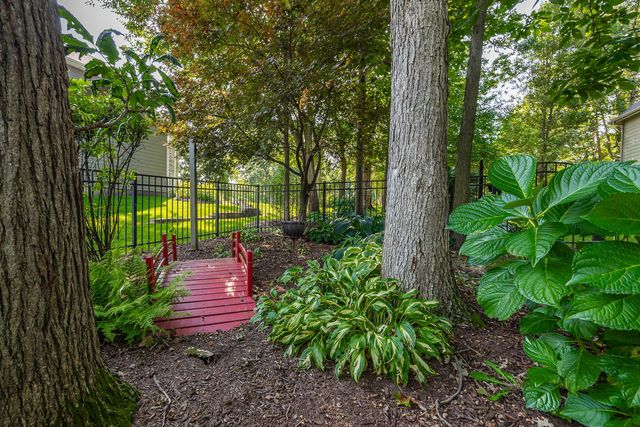 1657 Hickory Drive, Hoffman Estates, IL 60192