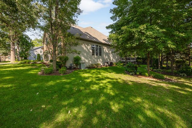 1657 Hickory Drive, Hoffman Estates, IL 60192