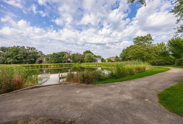 1657 Hickory Drive, Hoffman Estates, IL 60192