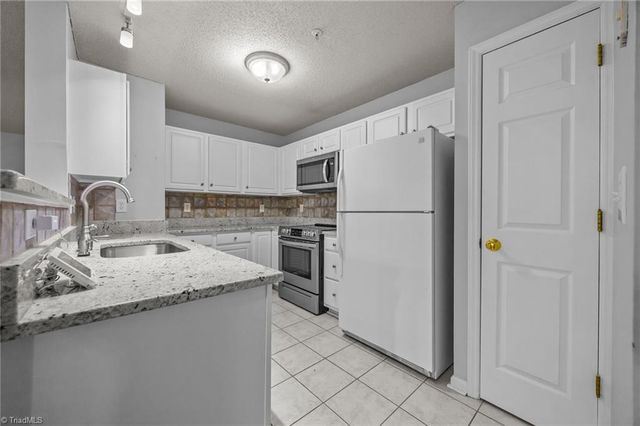 213 Ivy Glen Court, Winston-salem, NC 27127