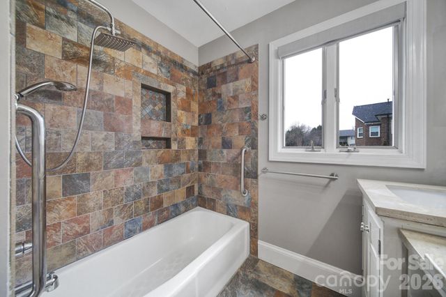 120 Royal Pointe Way, Mooresville, NC 28117