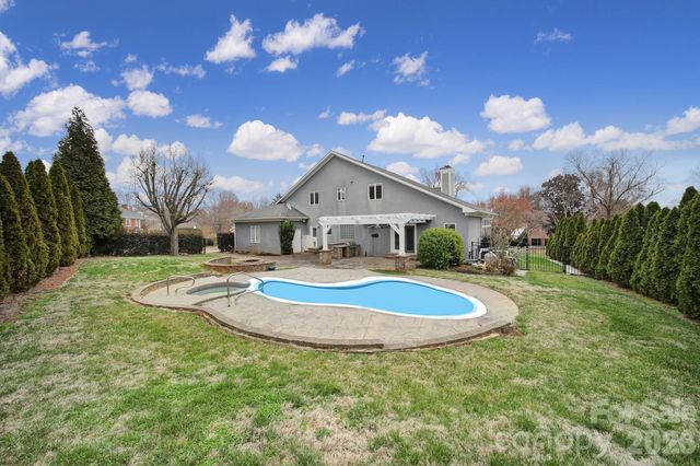 120 Royal Pointe Way, Mooresville, NC 28117