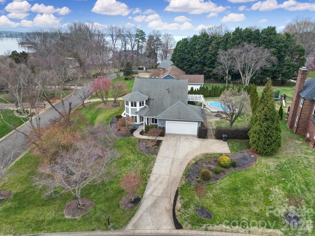 120 Royal Pointe Way, Mooresville, NC 28117