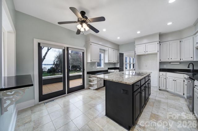 120 Royal Pointe Way, Mooresville, NC 28117