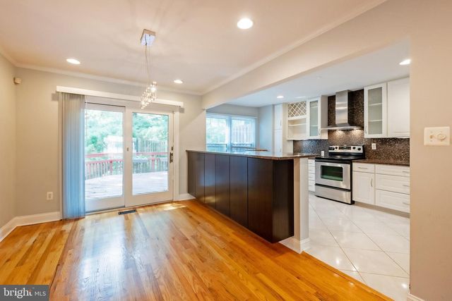 215 LYNN MANOR DR, Rockville, MD 20850