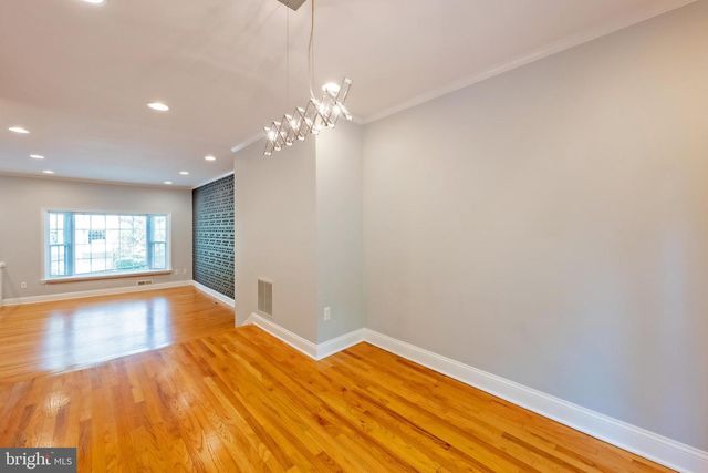 215 LYNN MANOR DR, Rockville, MD 20850