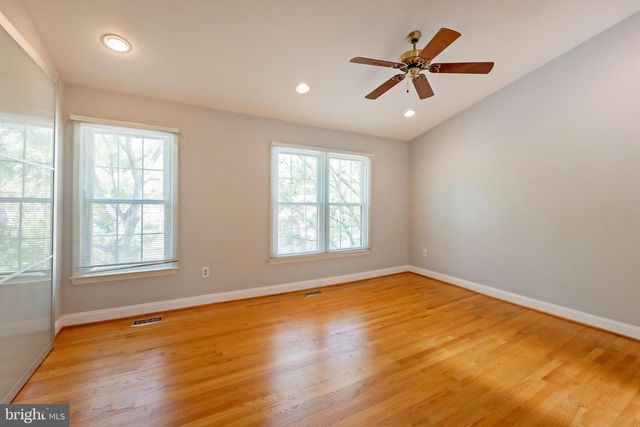 215 LYNN MANOR DR, Rockville, MD 20850