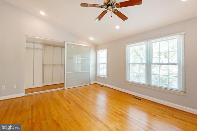215 LYNN MANOR DR, Rockville, MD 20850