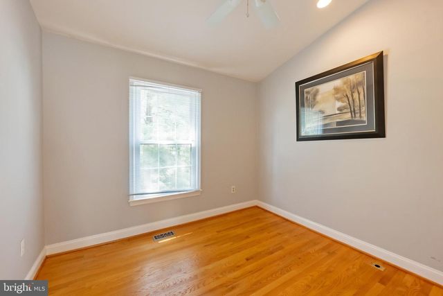 215 LYNN MANOR DR, Rockville, MD 20850