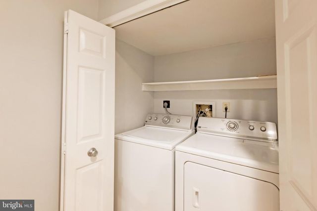 215 LYNN MANOR DR, Rockville, MD 20850