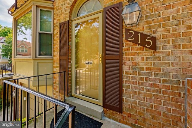 215 LYNN MANOR DR, Rockville, MD 20850