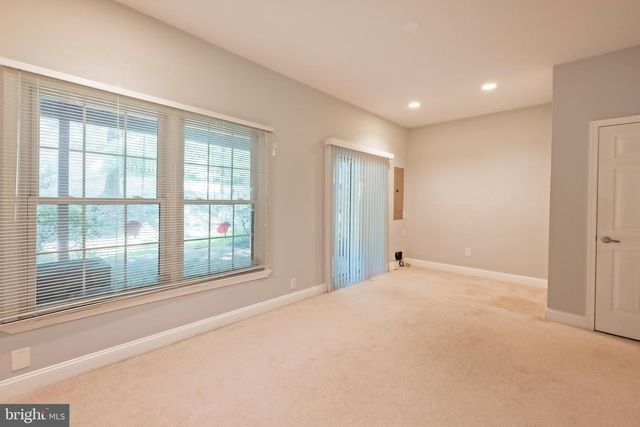 215 LYNN MANOR DR, Rockville, MD 20850