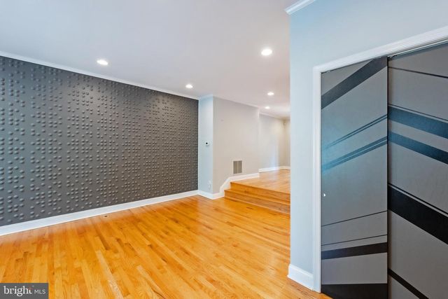 215 LYNN MANOR DR, Rockville, MD 20850