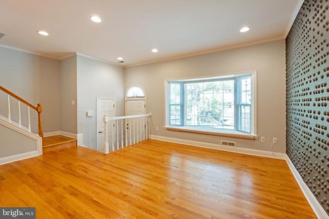 215 LYNN MANOR DR, Rockville, MD 20850