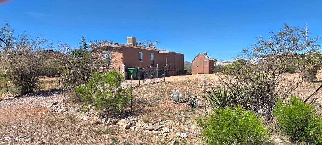 1324 N Saddleback Drive, Tombstone, AZ 85638