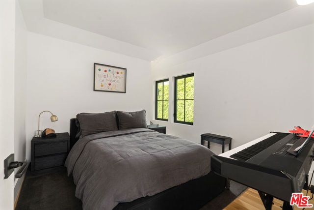 719 San Lorenzo Street, Santa Monica, CA 90402