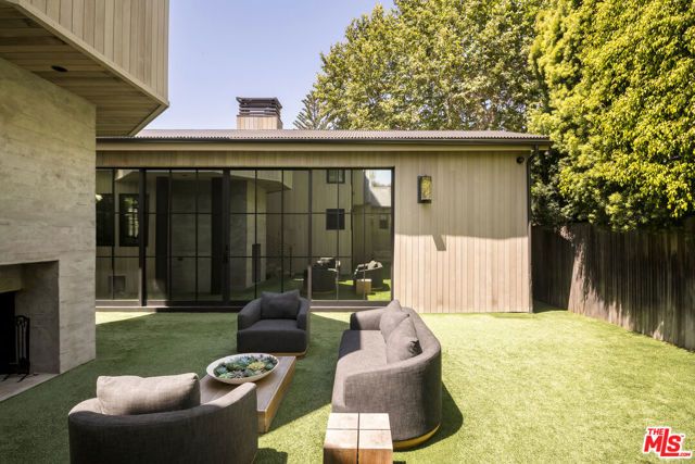719 San Lorenzo Street, Santa Monica, CA 90402