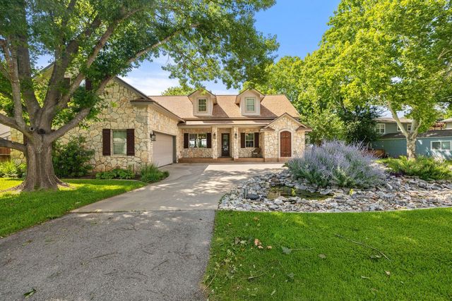 402 South Shorewood DR, Granite Shoals, TX 78654