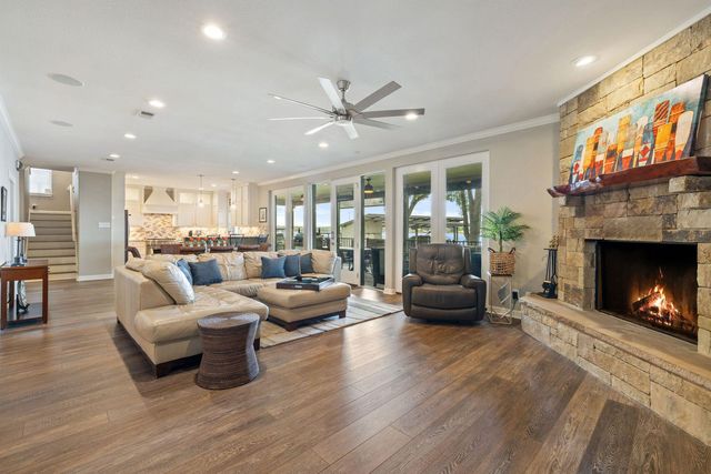 402 South Shorewood DR, Granite Shoals, TX 78654