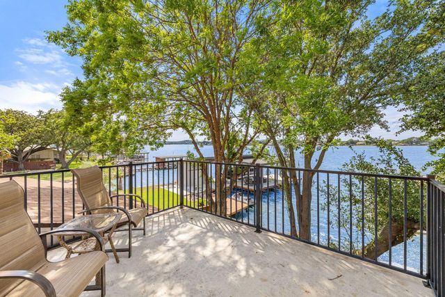402 South Shorewood DR, Granite Shoals, TX 78654
