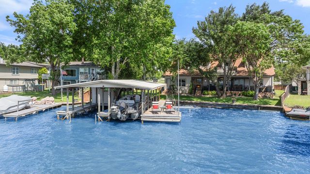 402 South Shorewood DR, Granite Shoals, TX 78654