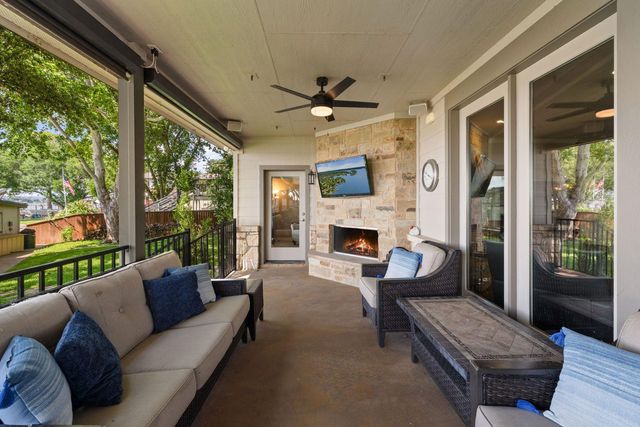 402 South Shorewood DR, Granite Shoals, TX 78654