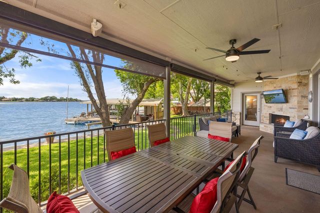 402 South Shorewood DR, Granite Shoals, TX 78654