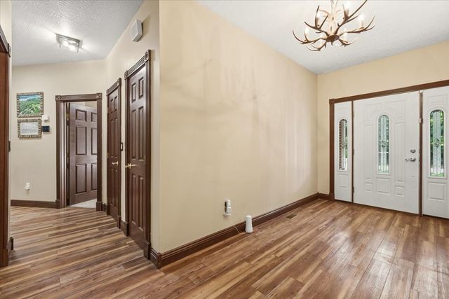 3737 Apple Valley Drive, Howard, OH 43028