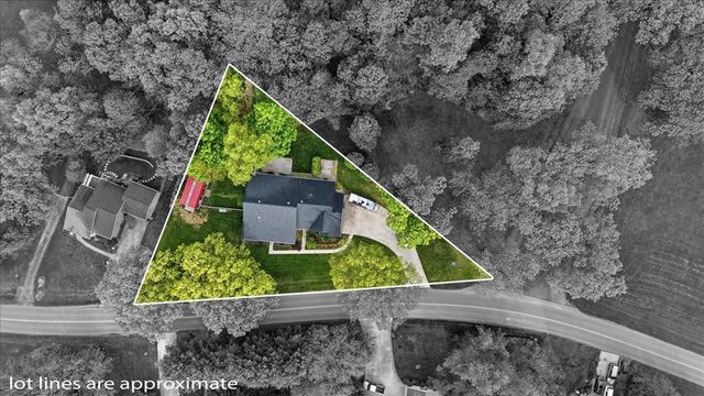3737 Apple Valley Drive, Howard, OH 43028