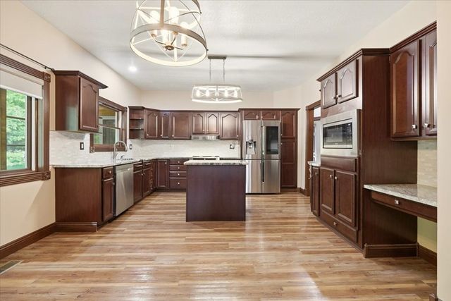 3737 Apple Valley Drive, Howard, OH 43028