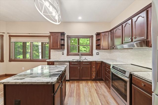 3737 Apple Valley Drive, Howard, OH 43028