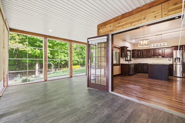 3737 Apple Valley Drive, Howard, OH 43028