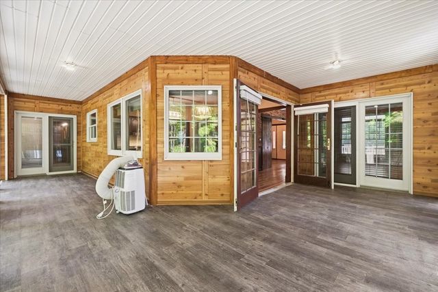 3737 Apple Valley Drive, Howard, OH 43028
